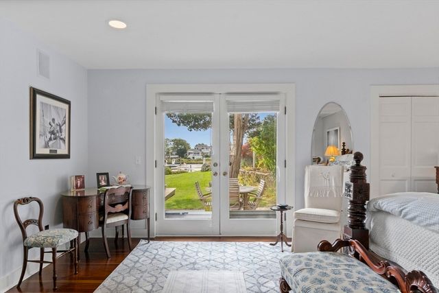 41 Hayward Rd, Barnstable, MA 02632