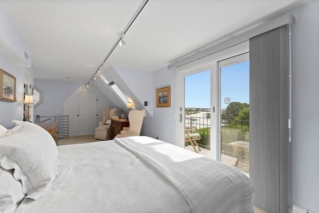41 Hayward Rd, Barnstable, MA 02632