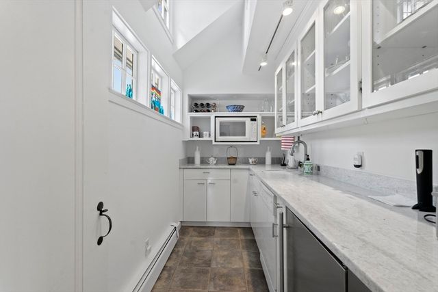 41 Hayward Rd, Barnstable, MA 02632