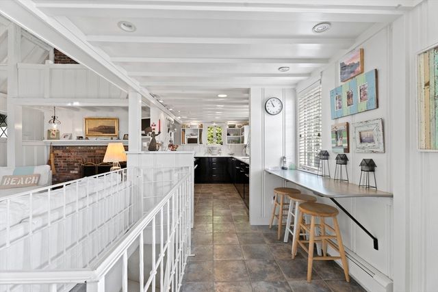 41 Hayward Rd, Barnstable, MA 02632