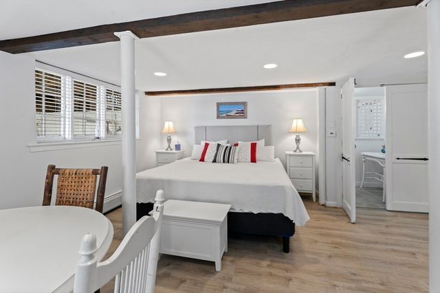 41 Hayward Rd, Barnstable, MA 02632