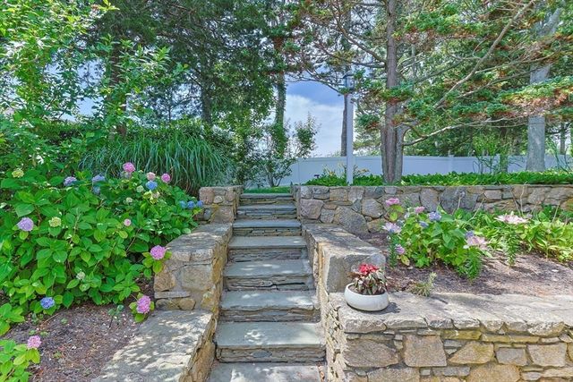 41 Hayward Rd, Barnstable, MA 02632