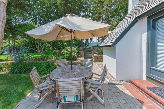 41 Hayward Rd, Barnstable, MA 02632