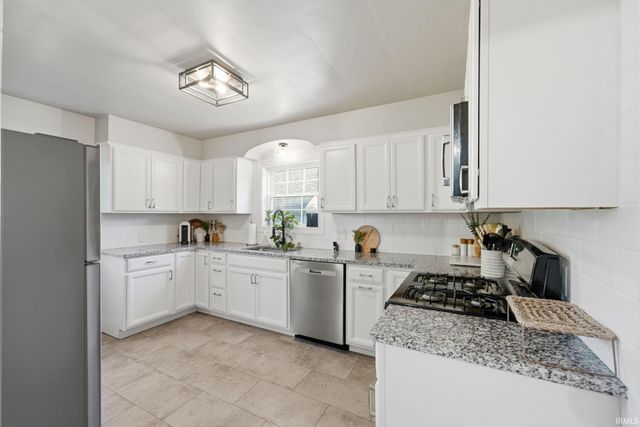 3423 Kirkwood Drive, Fort Wayne, IN 46805