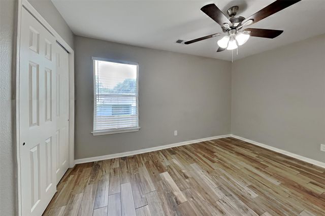 16968 Scenic Knoll, Conroe, TX 77385