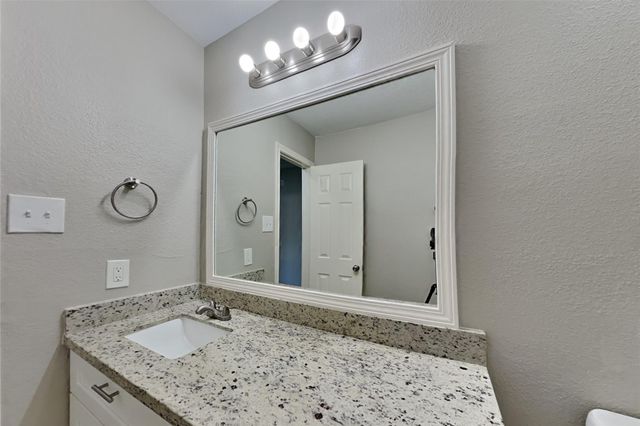 16968 Scenic Knoll, Conroe, TX 77385
