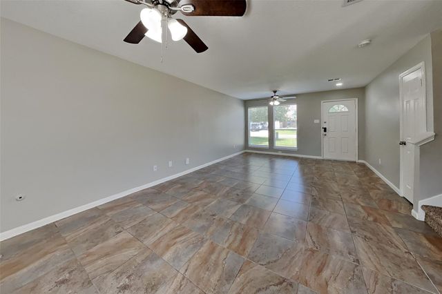 16968 Scenic Knoll, Conroe, TX 77385