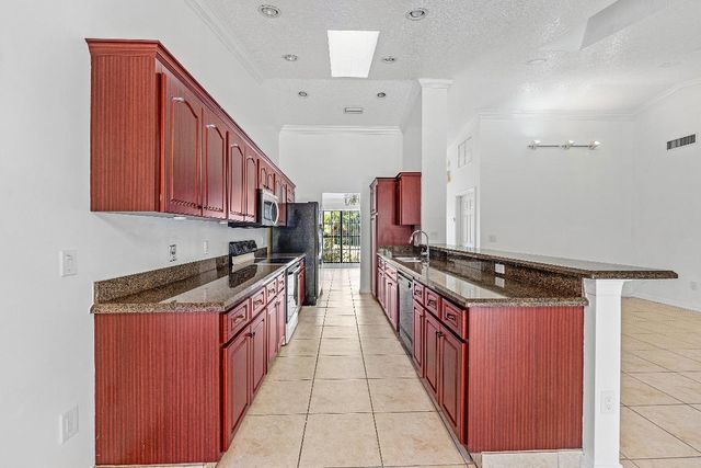 2057 Amesbury Circle, Wellington, FL 33414