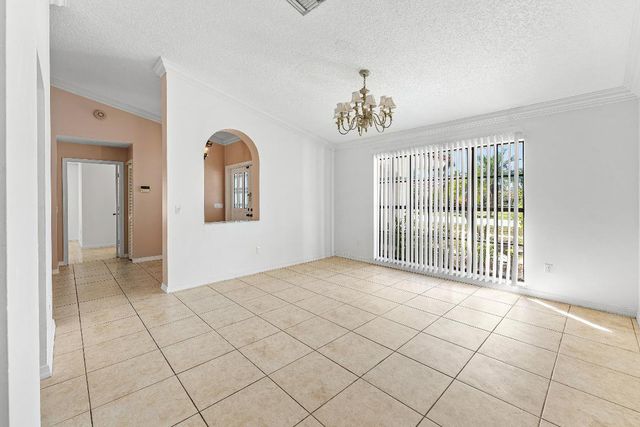 2057 Amesbury Circle, Wellington, FL 33414