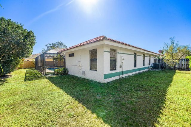 2057 Amesbury Circle, Wellington, FL 33414