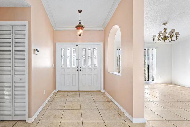 2057 Amesbury Circle, Wellington, FL 33414