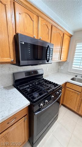 3327 Erva Street 123, Las Vegas, NV 89117