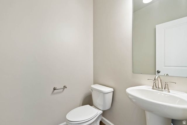 283 N ROUNDABOUT ST, Saratoga Springs, UT 84045