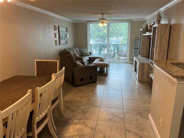 2700 COCONUT BAY LN LANE 4111, Sarasota, FL 34237