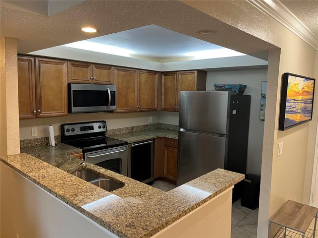 2700 COCONUT BAY LN LANE 4111, Sarasota, FL 34237