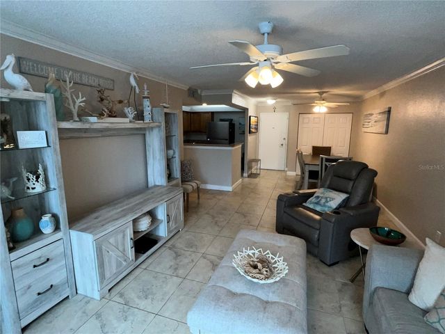 2700 COCONUT BAY LN LANE 4111, Sarasota, FL 34237