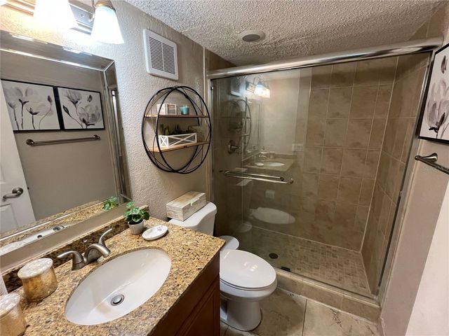 2700 COCONUT BAY LN LANE 4111, Sarasota, FL 34237
