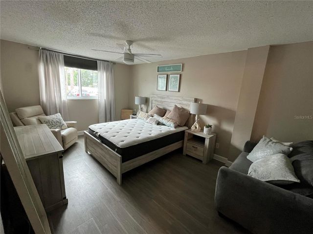 2700 COCONUT BAY LN LANE 4111, Sarasota, FL 34237