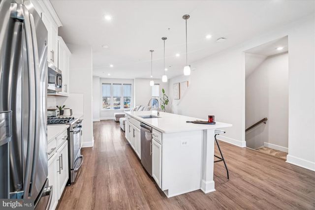 6732 BELCREST RD, Hyattsville, MD 20782