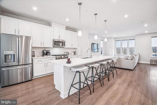 6732 BELCREST RD, Hyattsville, MD 20782