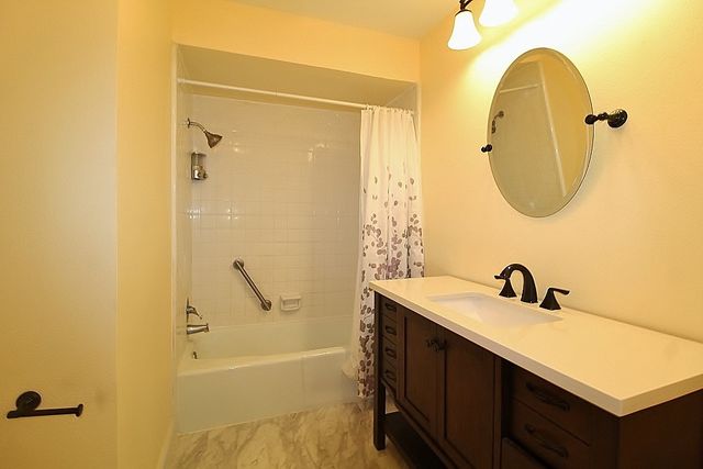 1610 Alexander Drive, Waxahachie, TX 75165