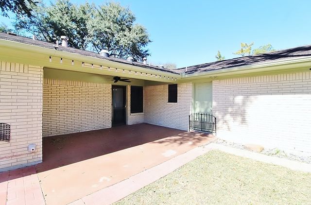 1610 Alexander Drive, Waxahachie, TX 75165