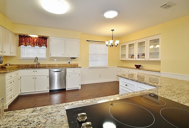 1610 Alexander Drive, Waxahachie, TX 75165