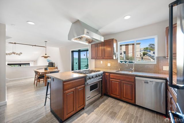 117 Lake Street, Brisbane, CA 94005