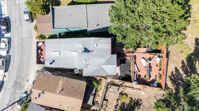 117 Lake Street, Brisbane, CA 94005