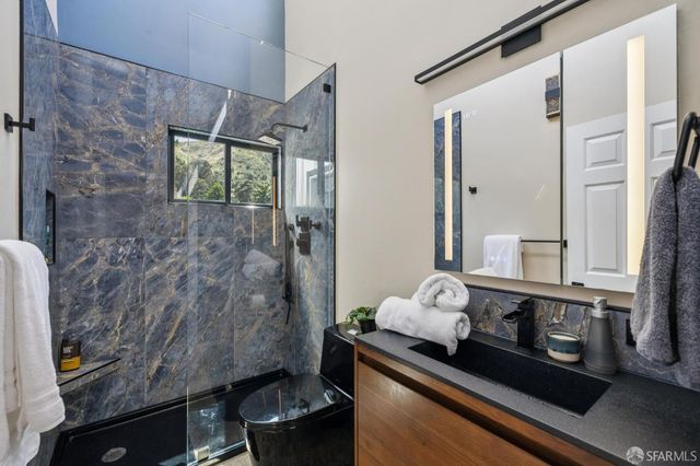 117 Lake Street, Brisbane, CA 94005