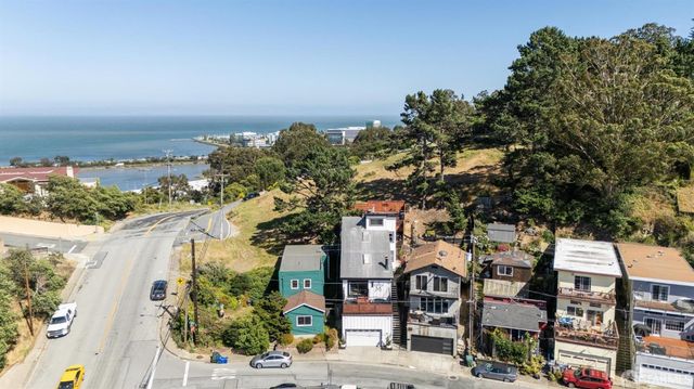 117 Lake Street, Brisbane, CA 94005