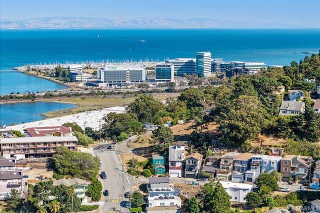 117 Lake Street, Brisbane, CA 94005