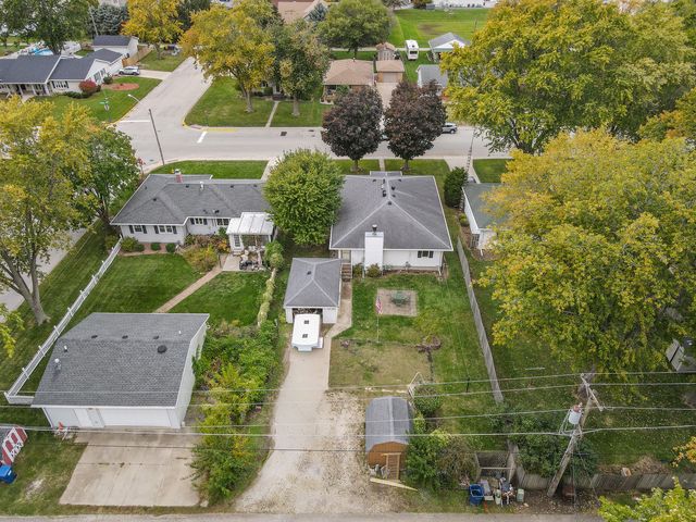 66 S Poplar Street, Manteno, IL 60950
