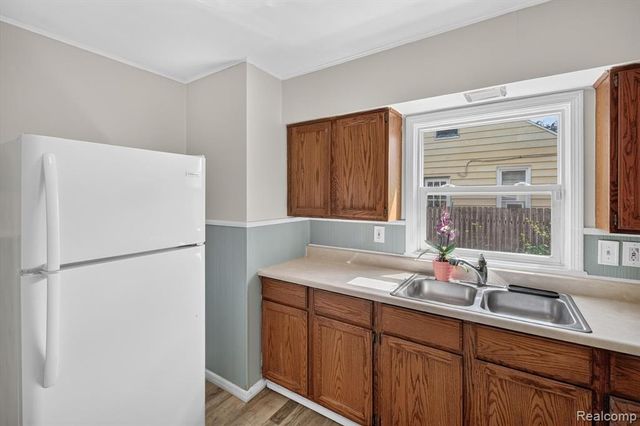 35259 Currier Street, Wayne, MI 48184