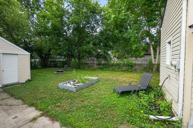 35259 Currier Street, Wayne, MI 48184