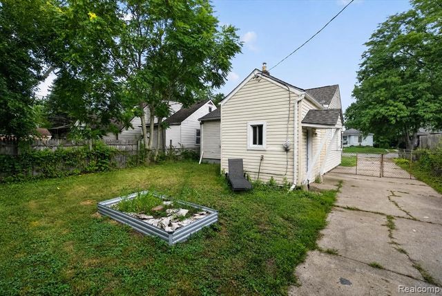35259 Currier Street, Wayne, MI 48184