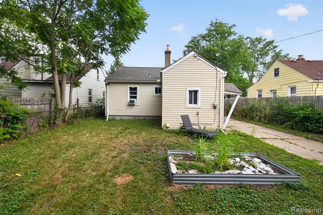 35259 Currier Street, Wayne, MI 48184