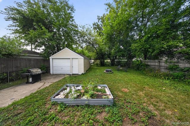 35259 Currier Street, Wayne, MI 48184