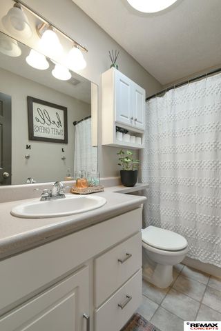 1631 Annette Lane, Lincoln, NE 68512