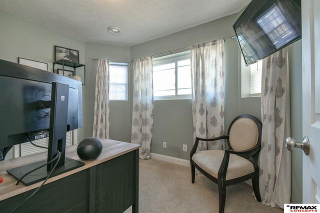 1631 Annette Lane, Lincoln, NE 68512