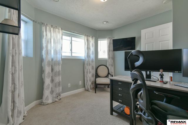 1631 Annette Lane, Lincoln, NE 68512