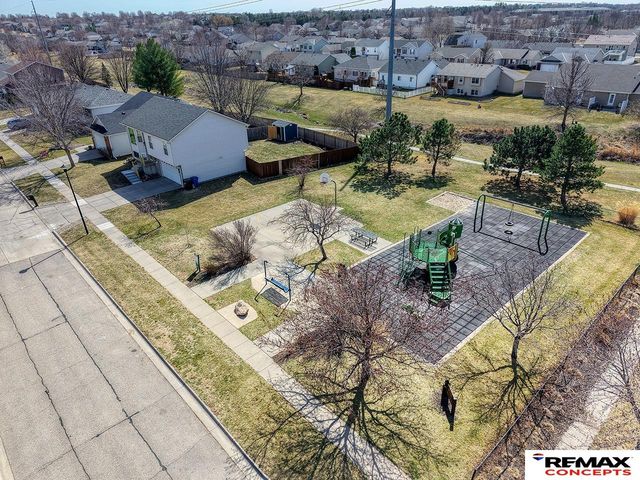 1631 Annette Lane, Lincoln, NE 68512