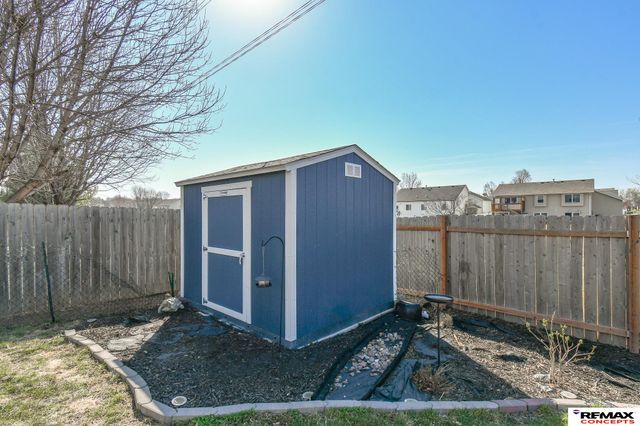 1631 Annette Lane, Lincoln, NE 68512