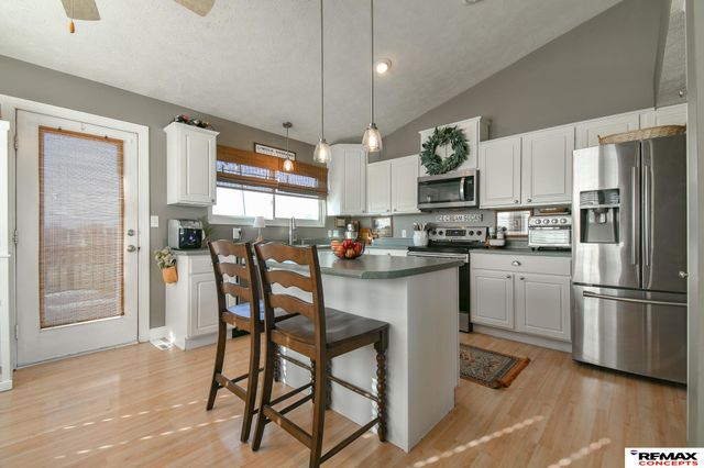 1631 Annette Lane, Lincoln, NE 68512