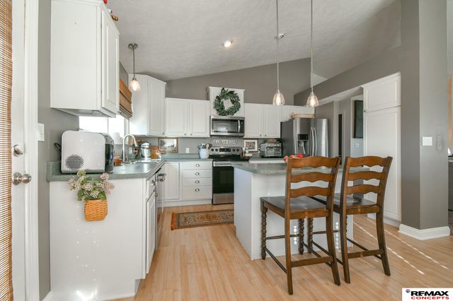 1631 Annette Lane, Lincoln, NE 68512