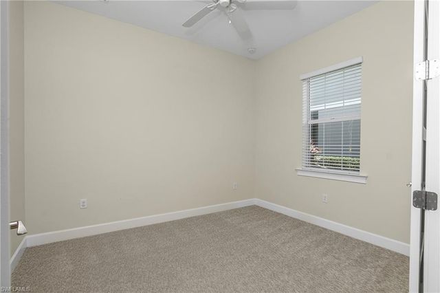 7162 Dominica DR, Naples, FL 34113