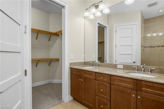 7162 Dominica DR, Naples, FL 34113