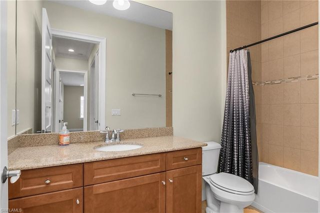 7162 Dominica DR, Naples, FL 34113