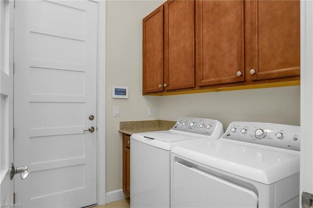 7162 Dominica DR, Naples, FL 34113
