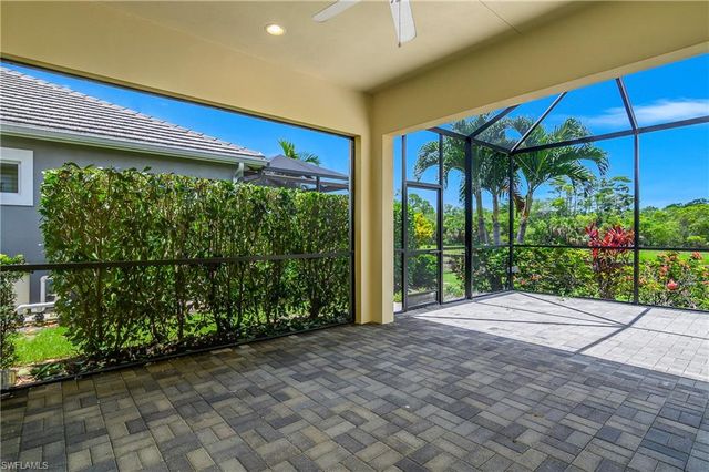 7162 Dominica DR, Naples, FL 34113